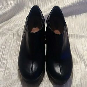 High heel ankle boot